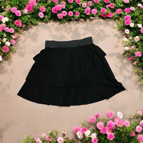 Annalee + Hope Ladies Size L Black Tiered Skirt - Picture 13 of 13